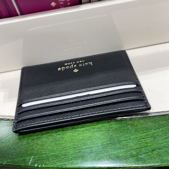 Kate Spade Schuyler Small Slim Card Holder
Black 
NWT - Picture 14 of 16